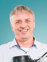 Daniel Schneider, Produktmanager von Sanibroy