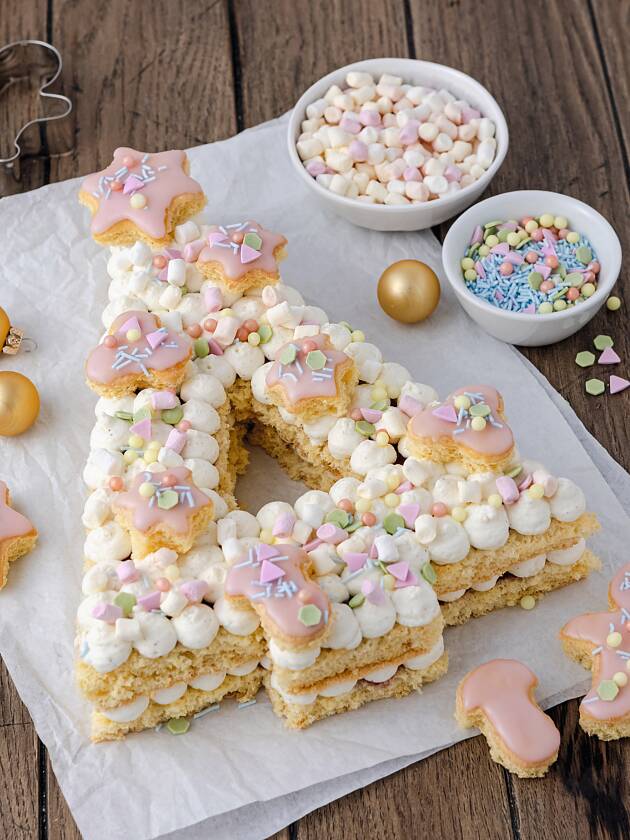 Tannenbaumkuchen Weihnachten Tannenbaum aus Biskuit